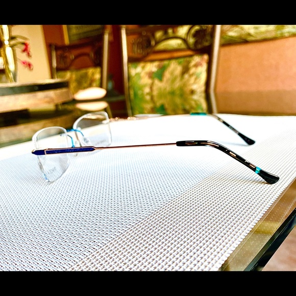 Page 4 Eyewear